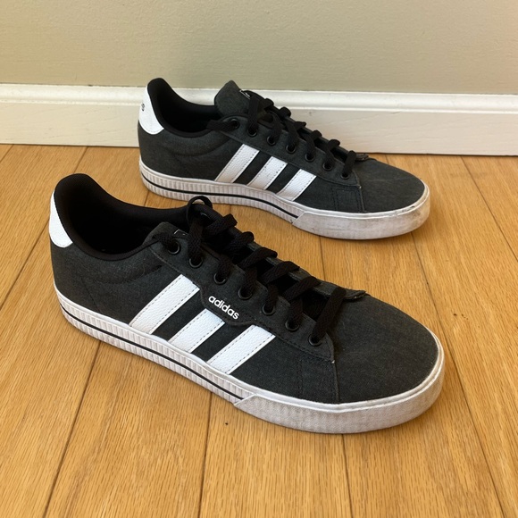 Men’s Adidas Daily 3.0 Shoes - Dark Gray - Size 9 - Picture 3 of 9